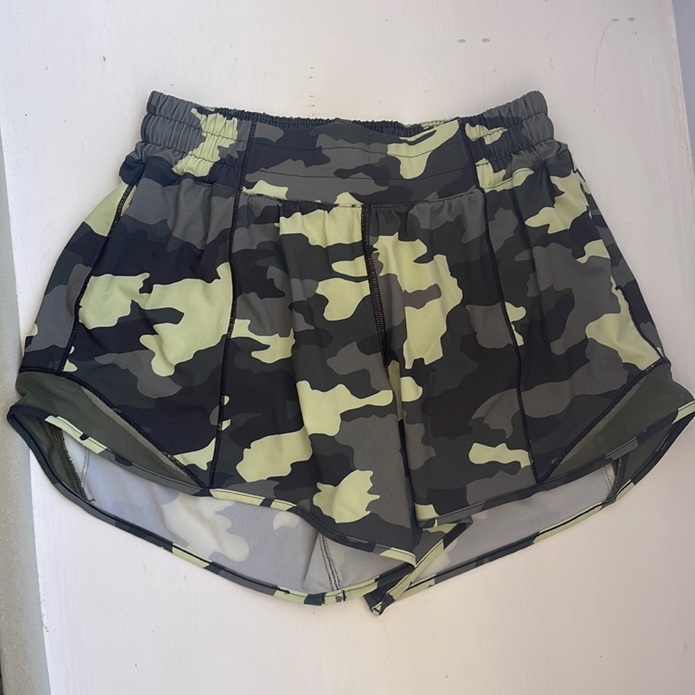 Lululemon 4 tall shorts camo print